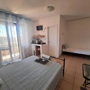 Bed and breakfast White